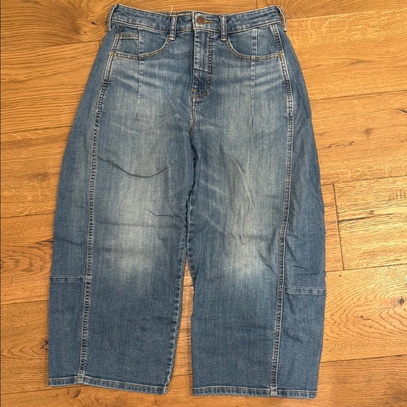 Pilcro Heritage Barrel Jeans (SHORT) - Picture 2 of 10